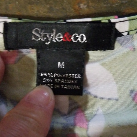 Blouse - Picture 2 of 3